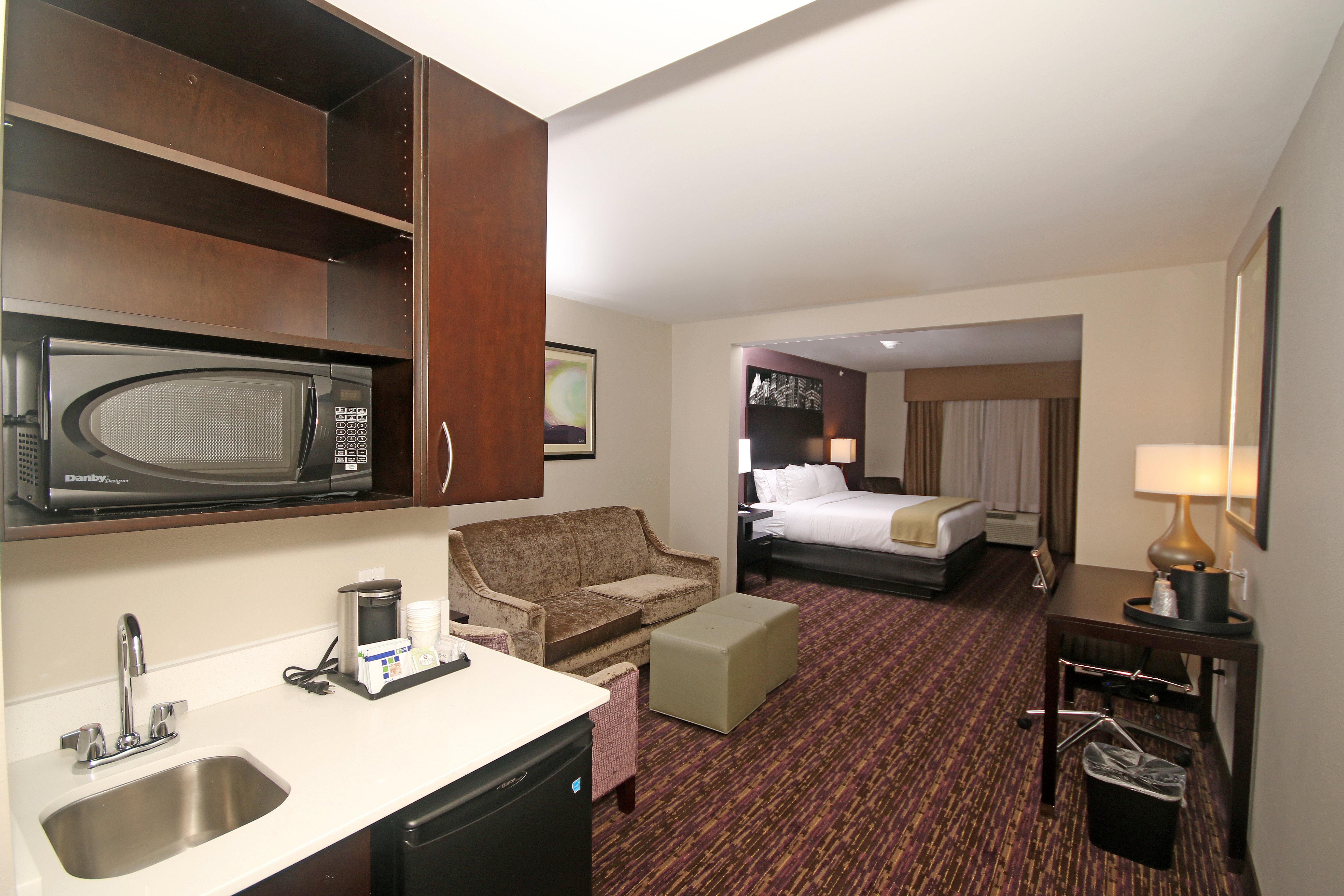Holiday Inn Express & Suites Charlotte North, An Ihg Hotel מראה חיצוני תמונה